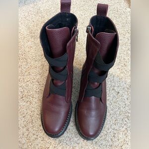 FABIANELLI Leather Boots With Front Goring and Zip